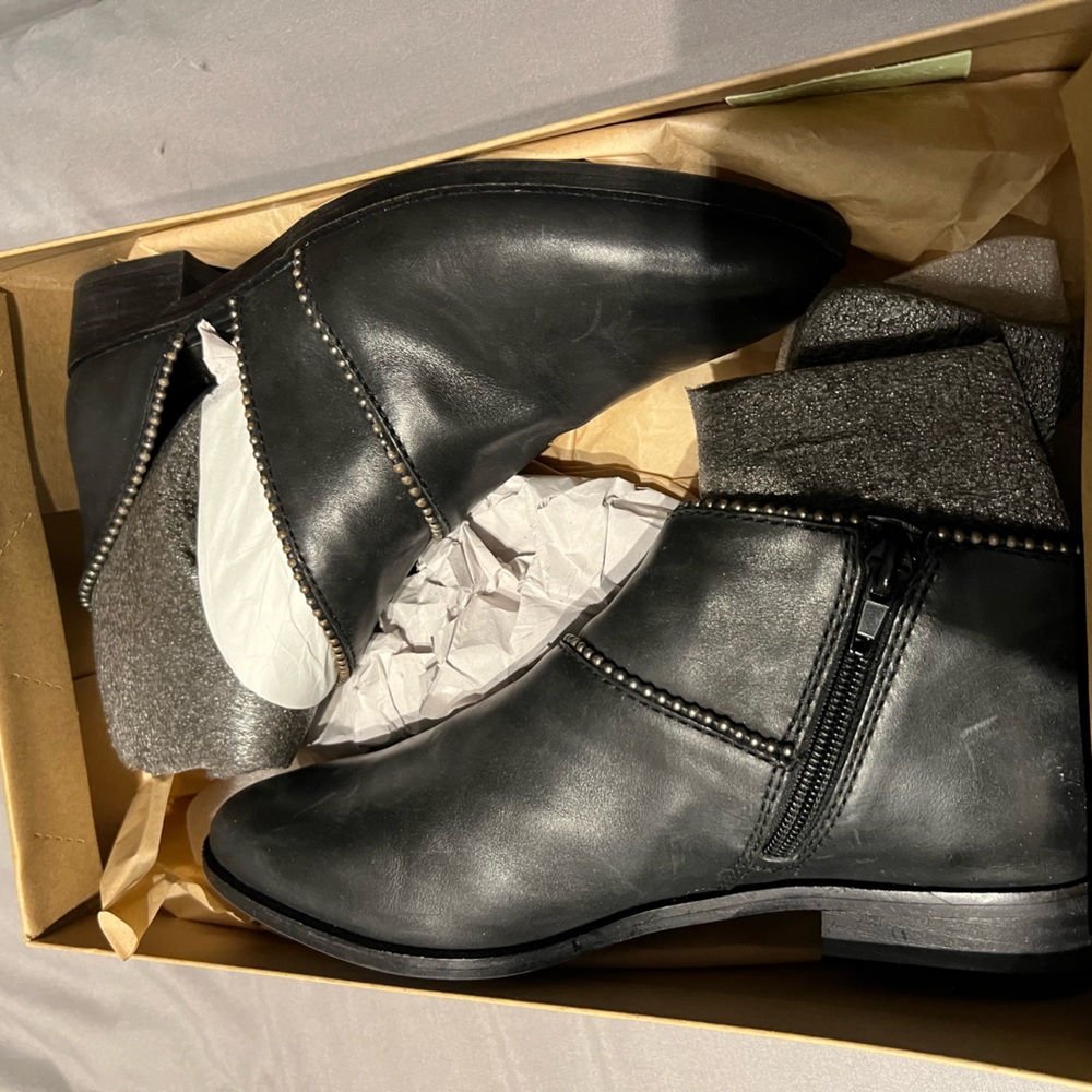 Lucky Brand Ankle Boots 6.5